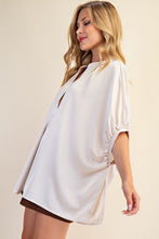 Load image into Gallery viewer, V neck satin
